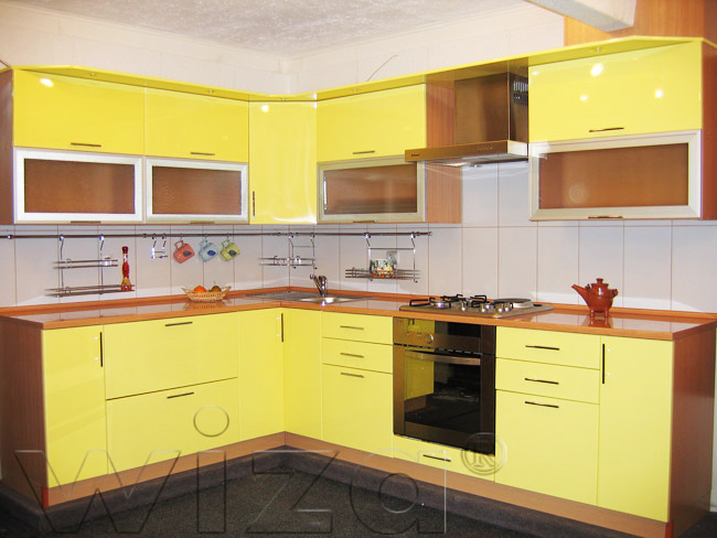 Пополнение модельного ряда крашеных кухонь